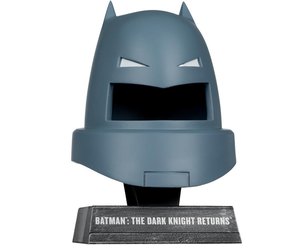 Фигурка DC Direct Armored Batman (The Dark Knight Returns) Cowl Replica 1:3 Scale McFarlane Фигурка DC Direct Armored Batman (The Dark Knight Returns) Cowl Replica 1:3 Scale McFarlane