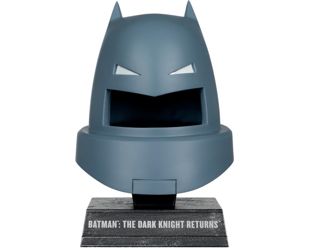 Фигурка DC Direct Armored Batman (The Dark Knight Returns) Cowl Replica 1:3 Scale McFarlane 4 Фигурка DC Direct Armored Batman (The Dark Knight Returns) Cowl Replica 1:3 Scale McFarlane 4