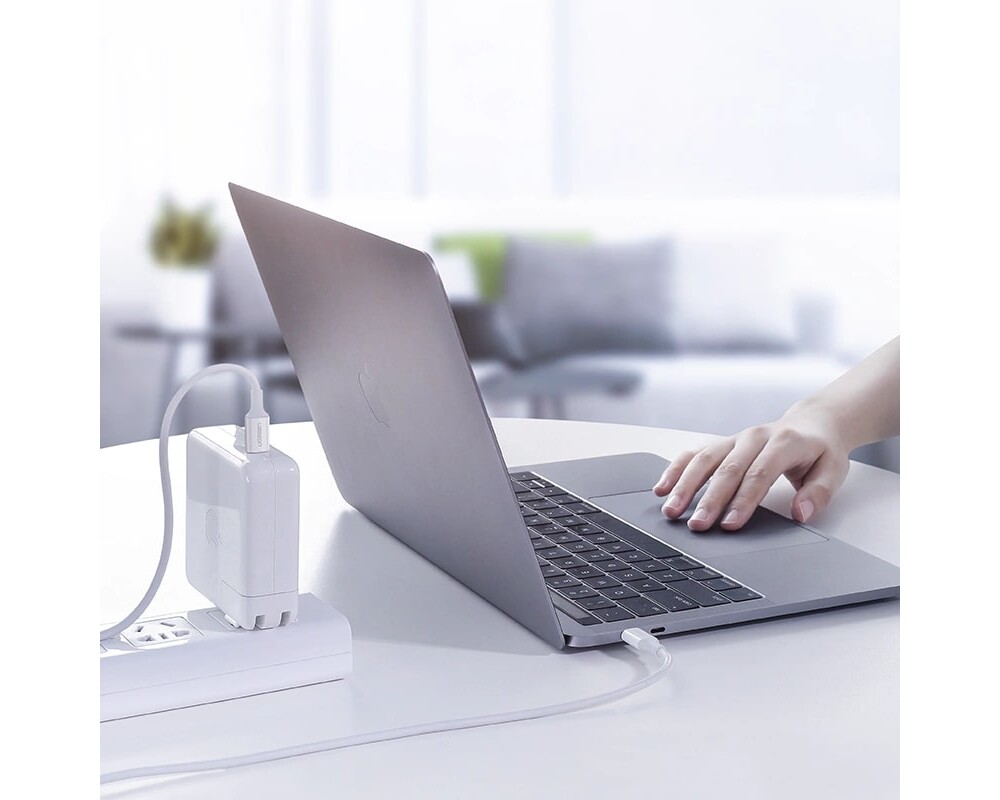 Кабел Ugreen US300 60552, USB-C/USB-C 5А,DATA, 2м - бял 3